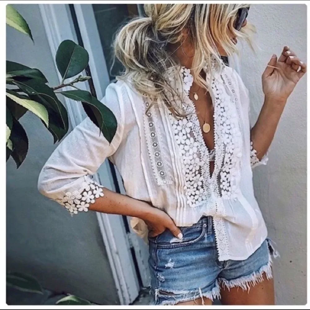 IVORY Floral Lace Mock Neck Blouse Flared Sleeves - Picture 3 of 14